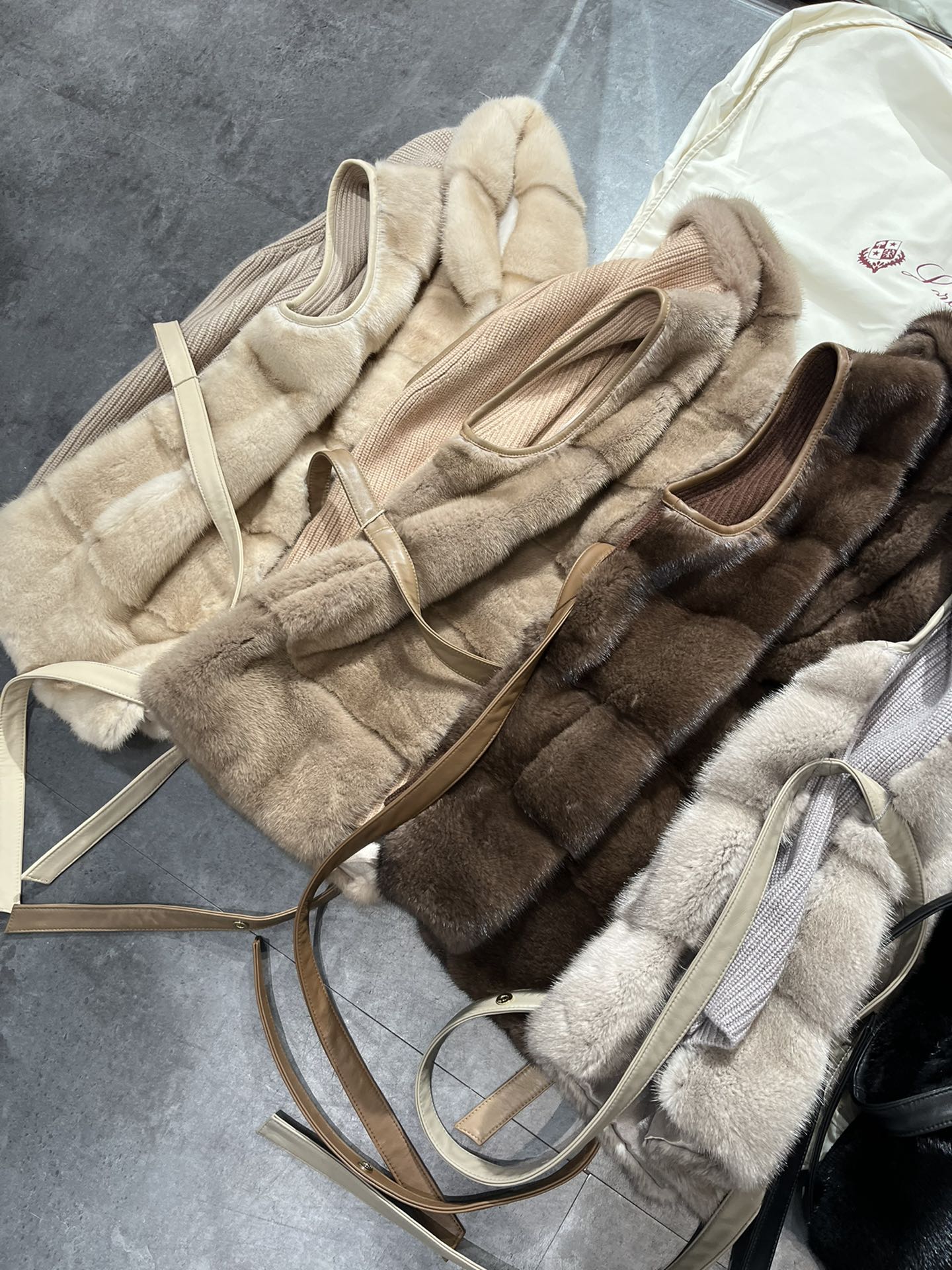 L0r0 P1ana cashmere knitted vest