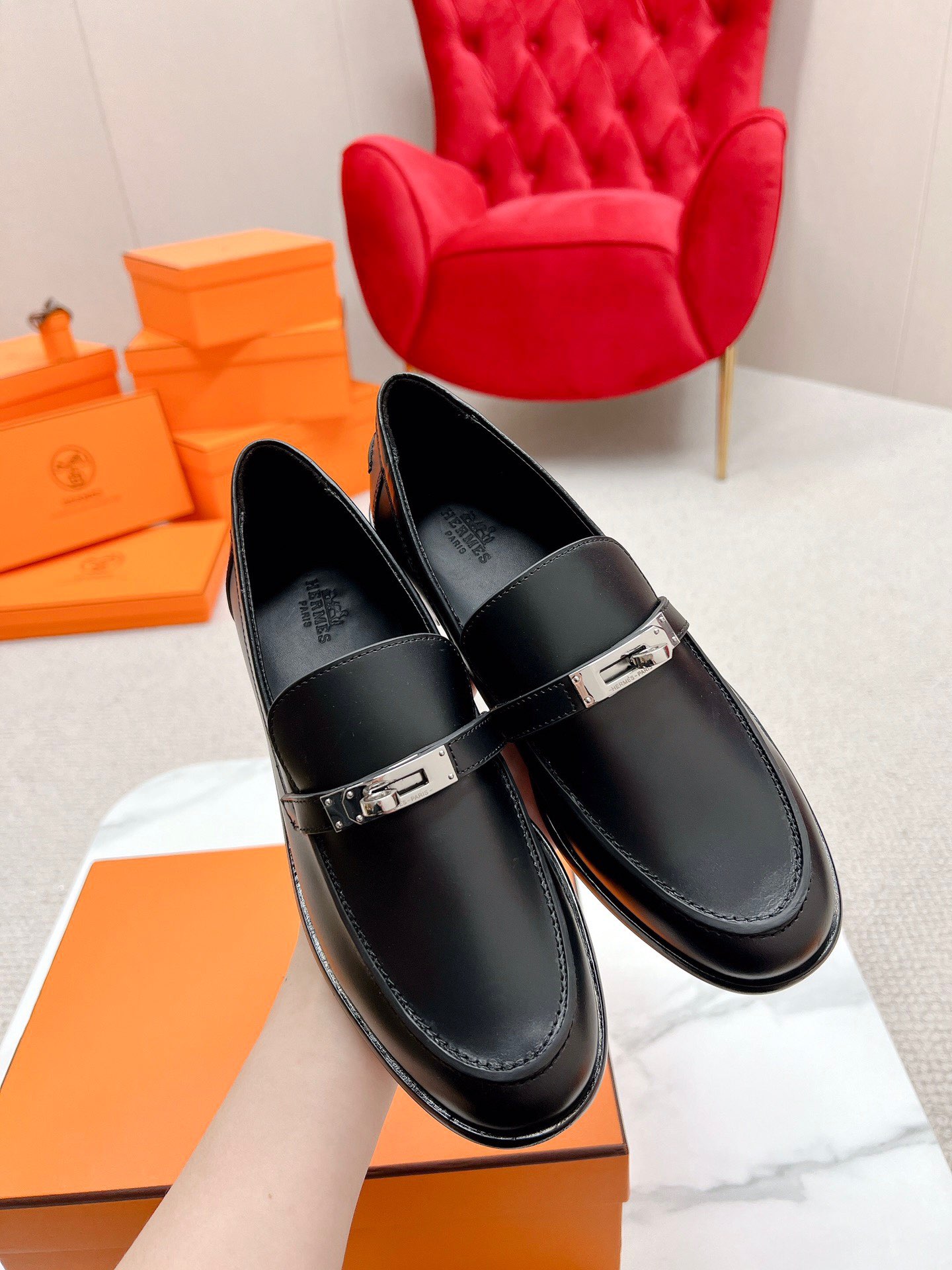 H**me5 loafers