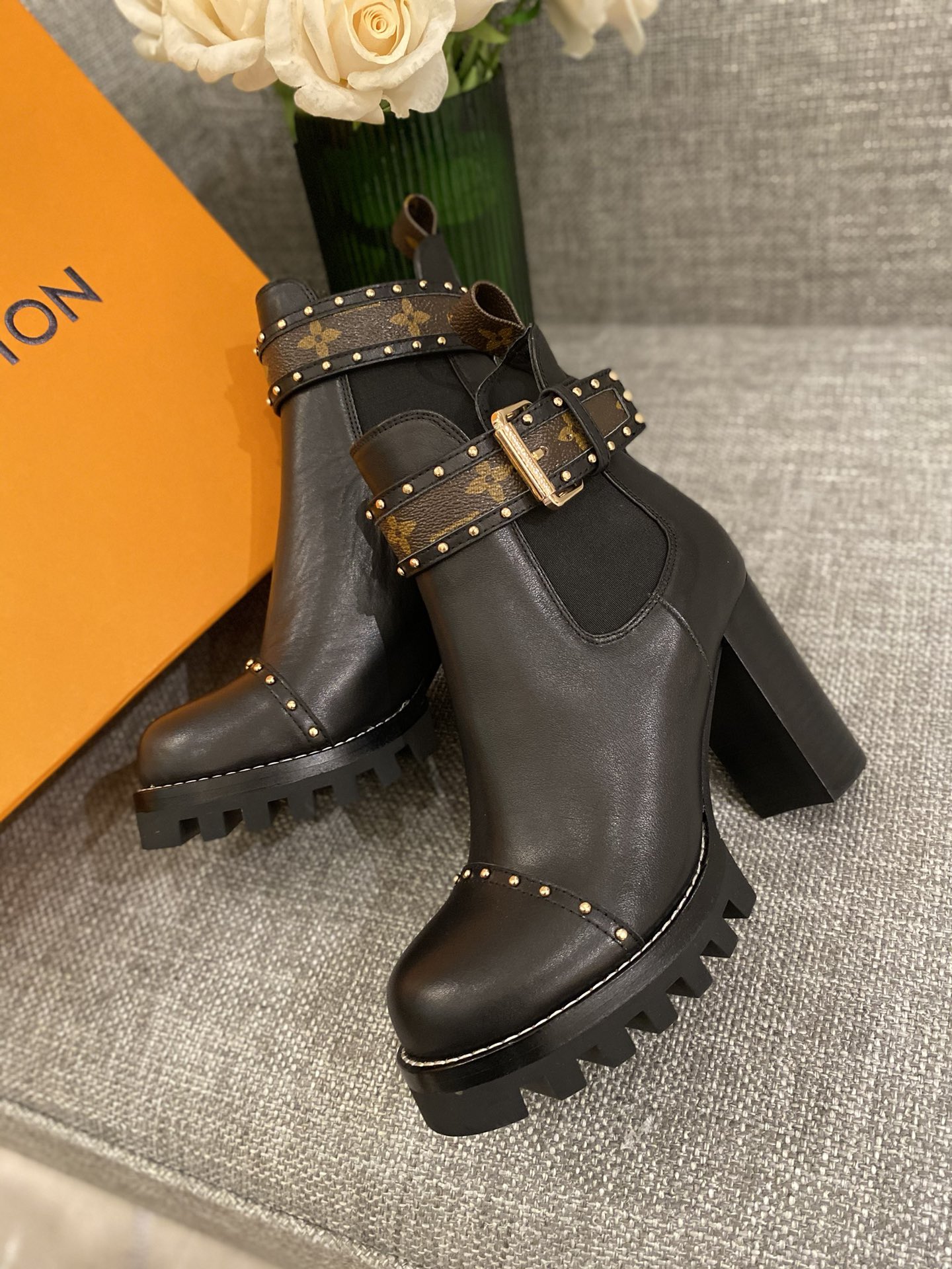 l0*is V*t0n boots