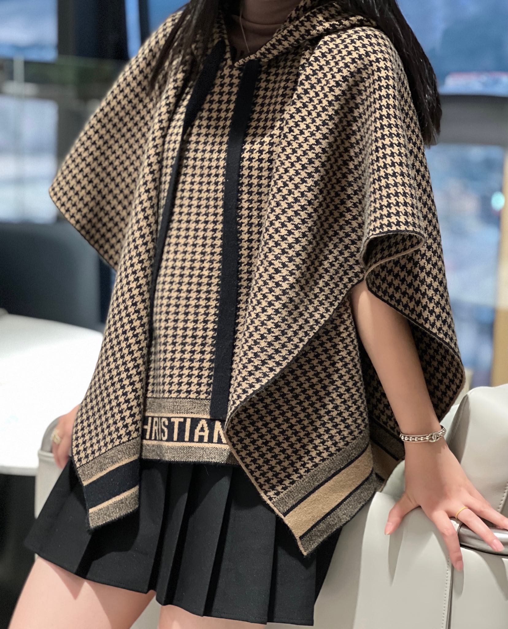 D*or cloak