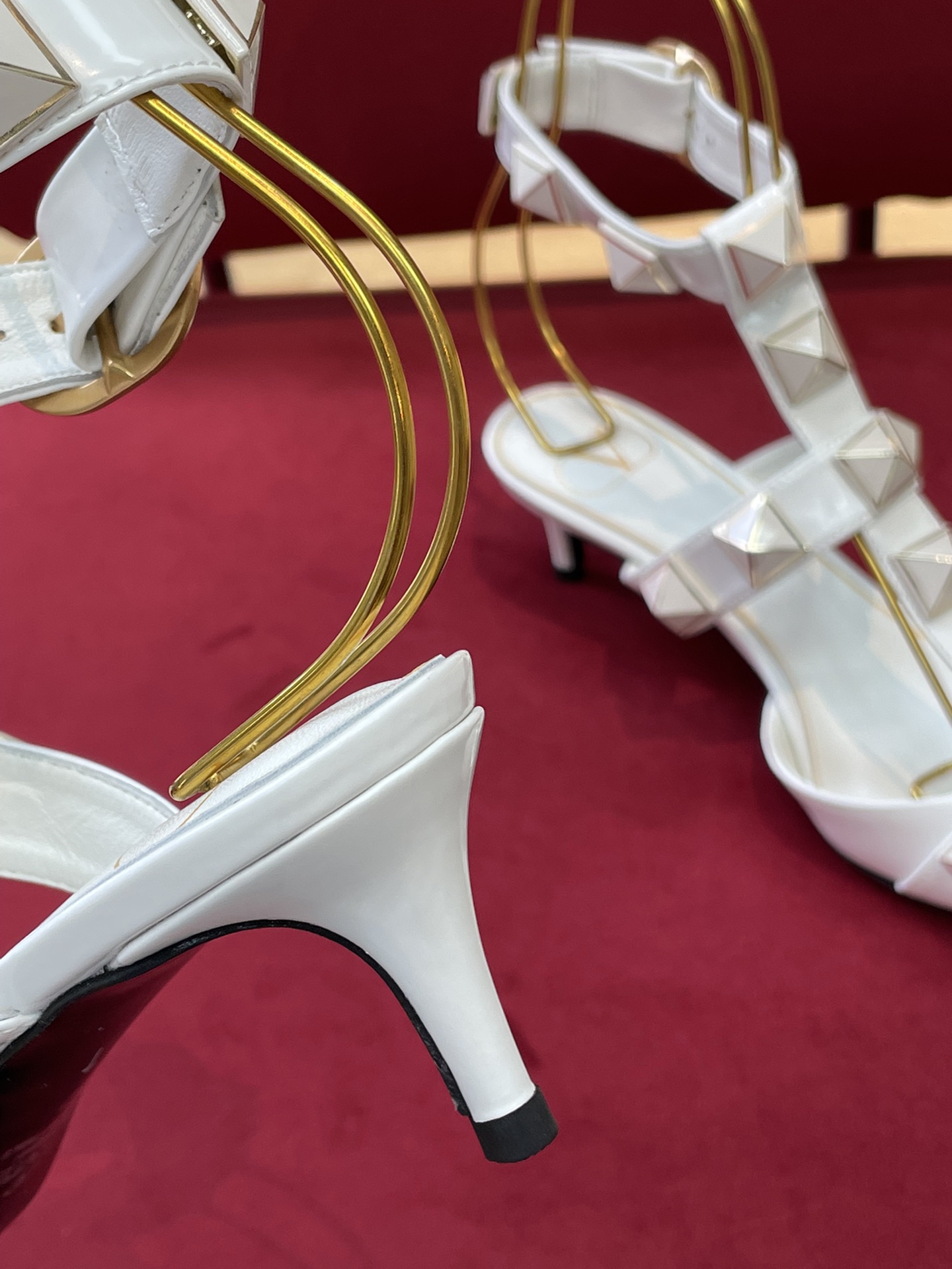 Va1e*ntin0 2022ss heels(size:35-42)