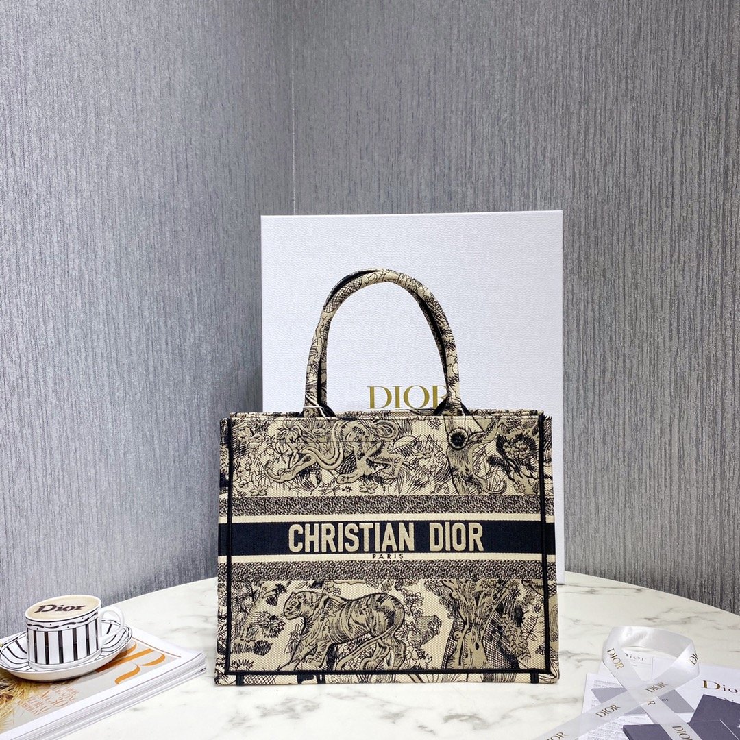 D*or small book tote-36.5cm