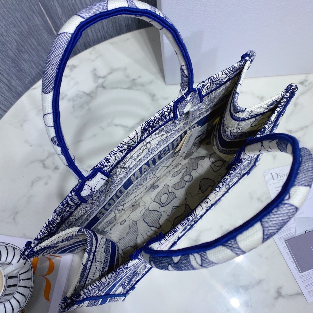 D*or small book tote-36.5cm