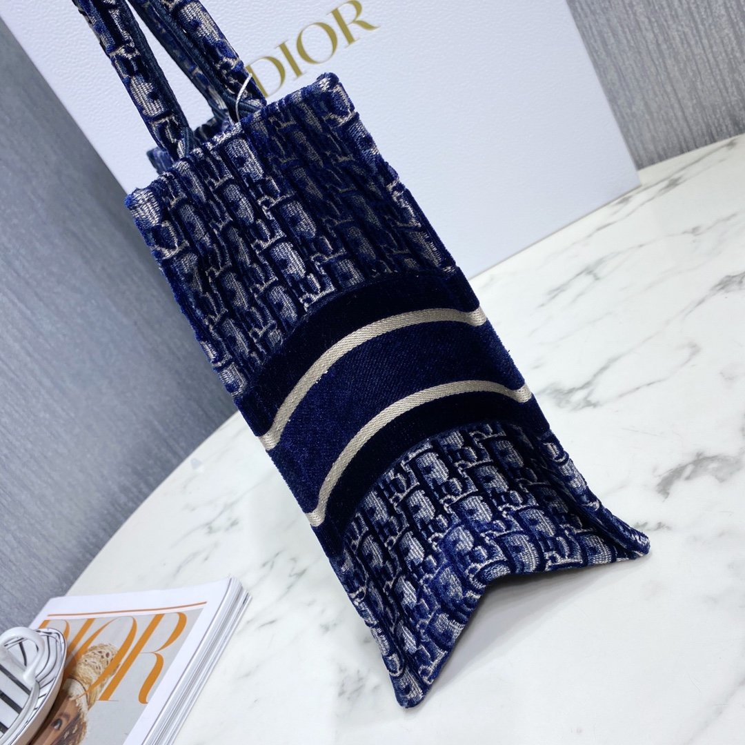 D*or small book tote-36.5cm