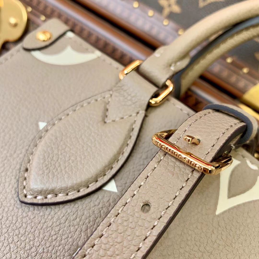 l0*is V*t0n onthego handbag-28*11*19cm