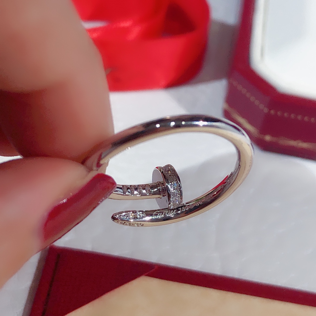 Ca*t*er ring