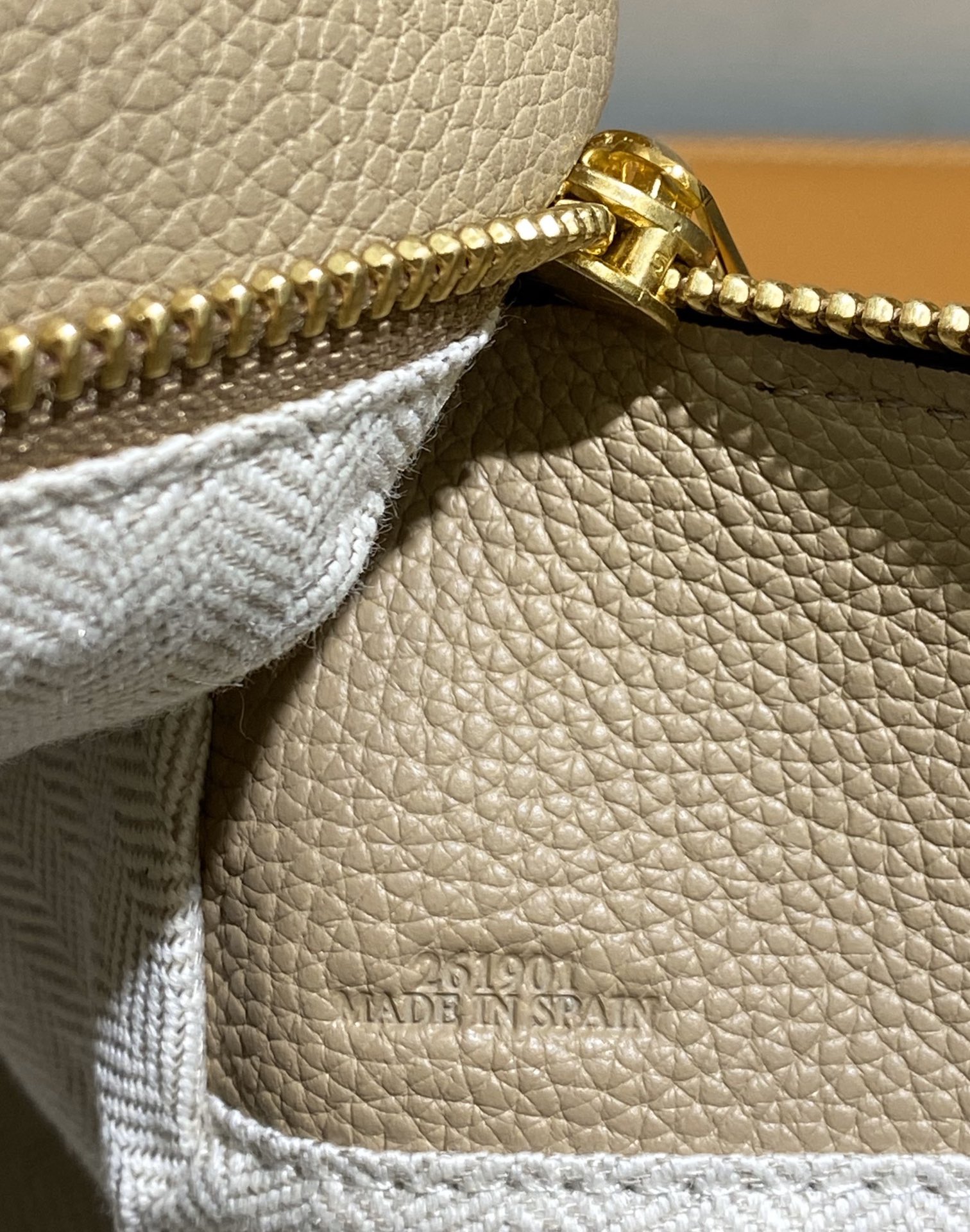 L0ew* puzzle medium bag-29*18*12cm