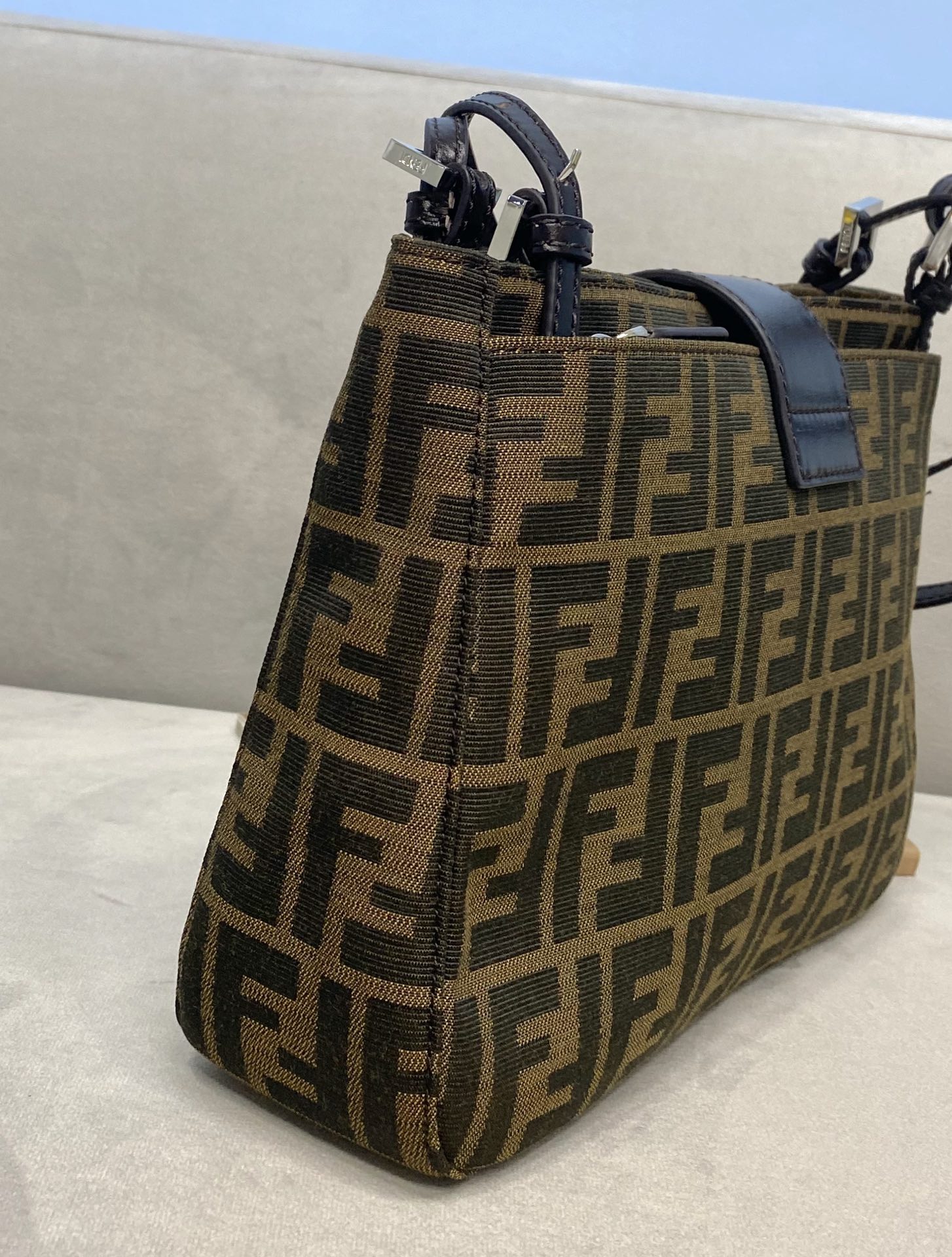 F**di vintage handbags-27*7*18cm