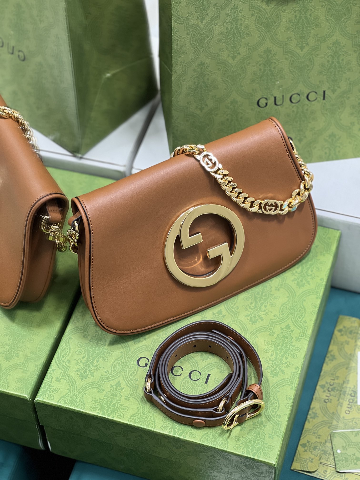 G*u*i blondie shoulder bag-28*16*4cm