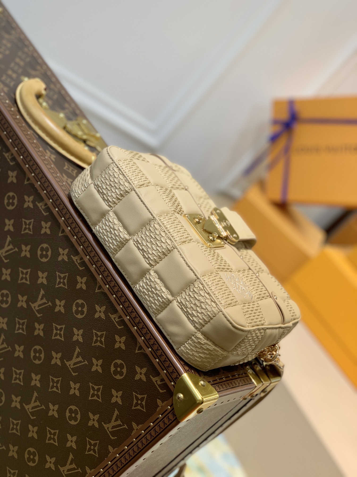 l0*is V*t0n trica bag-25.5*17*7 cm