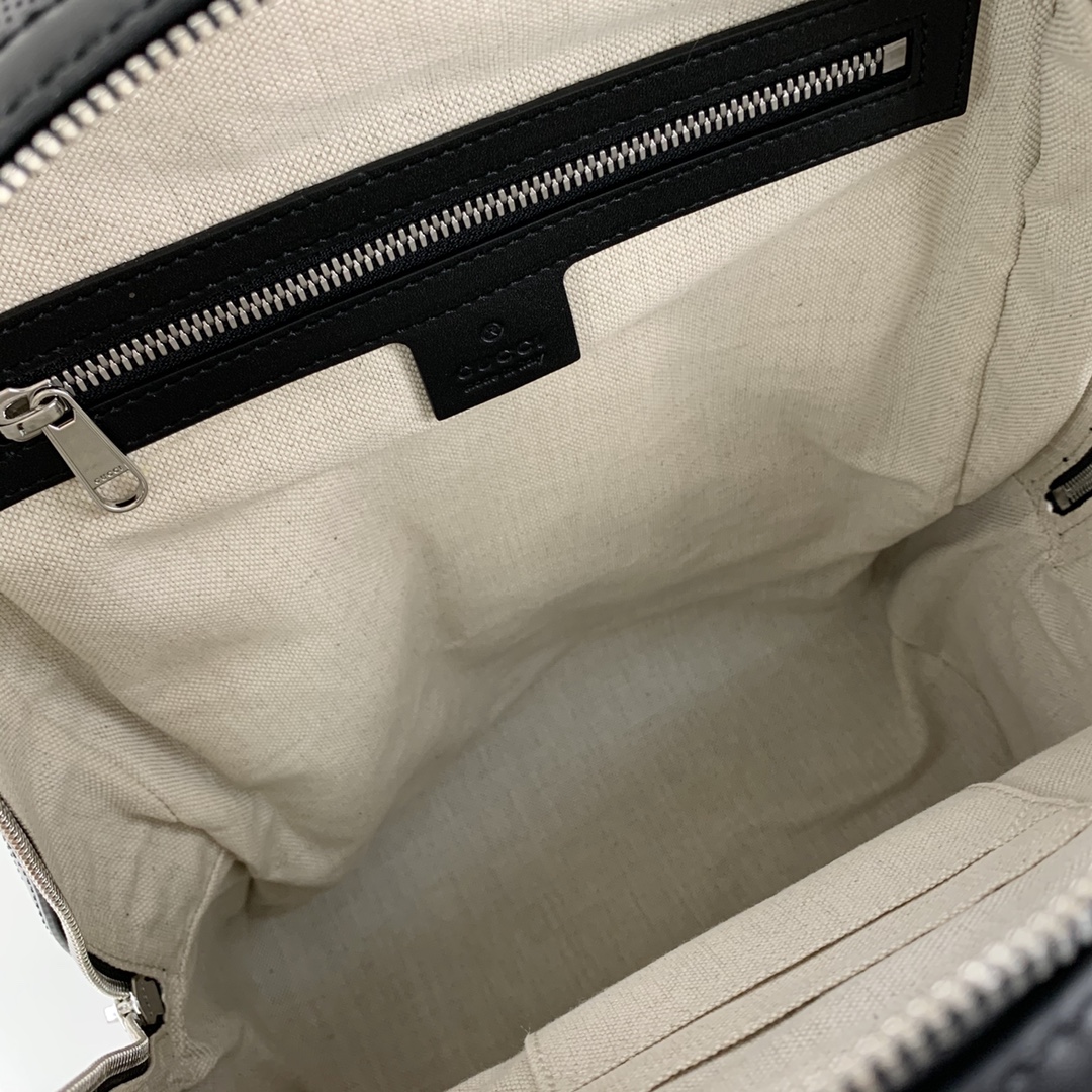 G*u*i backpack-27*37*13cm