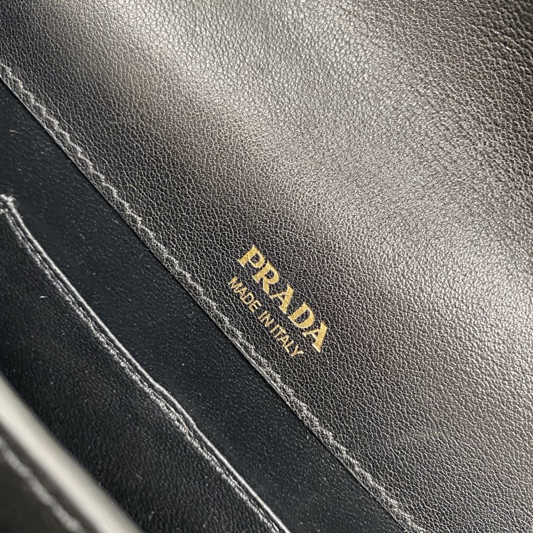 Pra*a 1bp020 saffiano chain bag-20*12*4cm