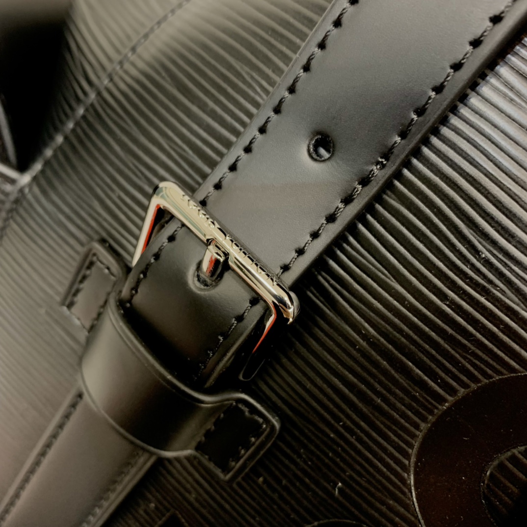 l0*is v*t0n S*p*ebackpack-m41379-34*13*47cm