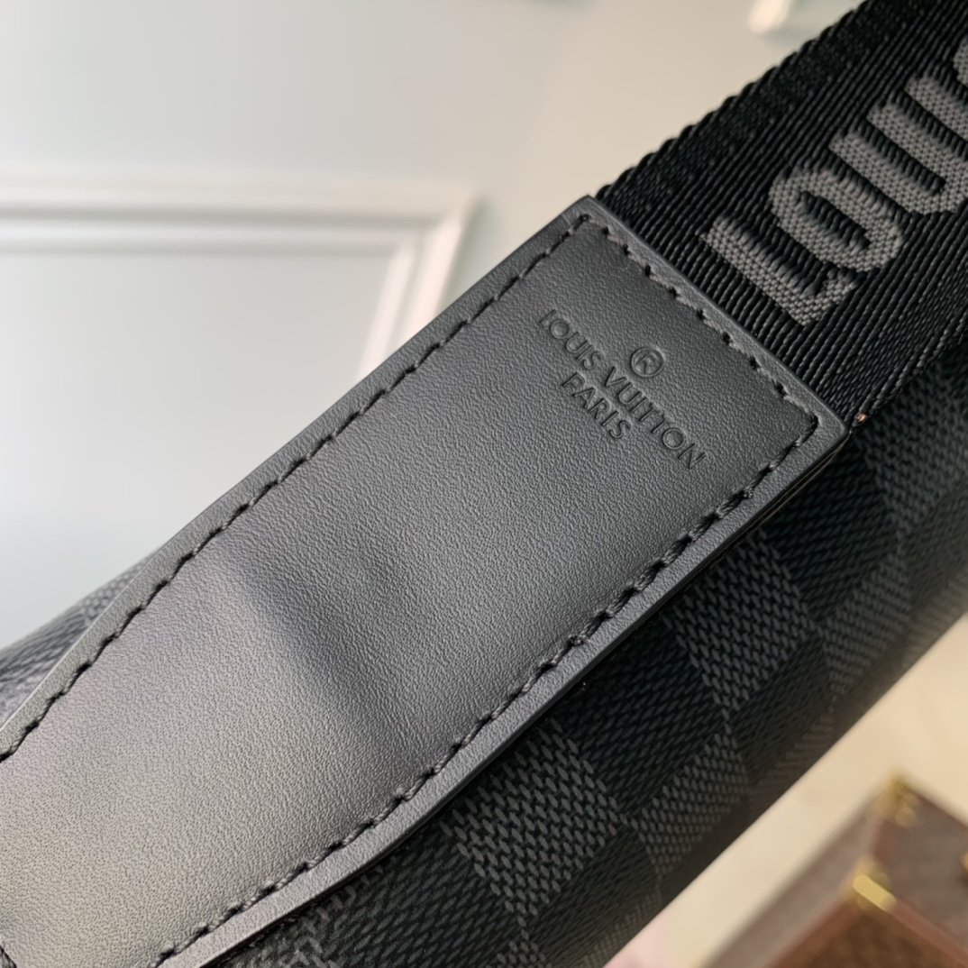 l0*is V*t0n district messenger bag-m46255-26*20*7cm