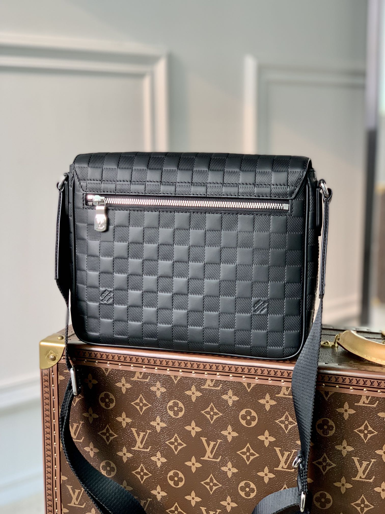 l0*is V*t0n district messenger bag-m46255-26*20*7cm
