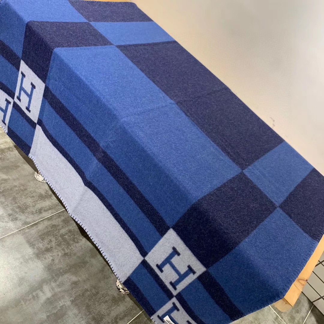 H**mes blankets-180*140cm