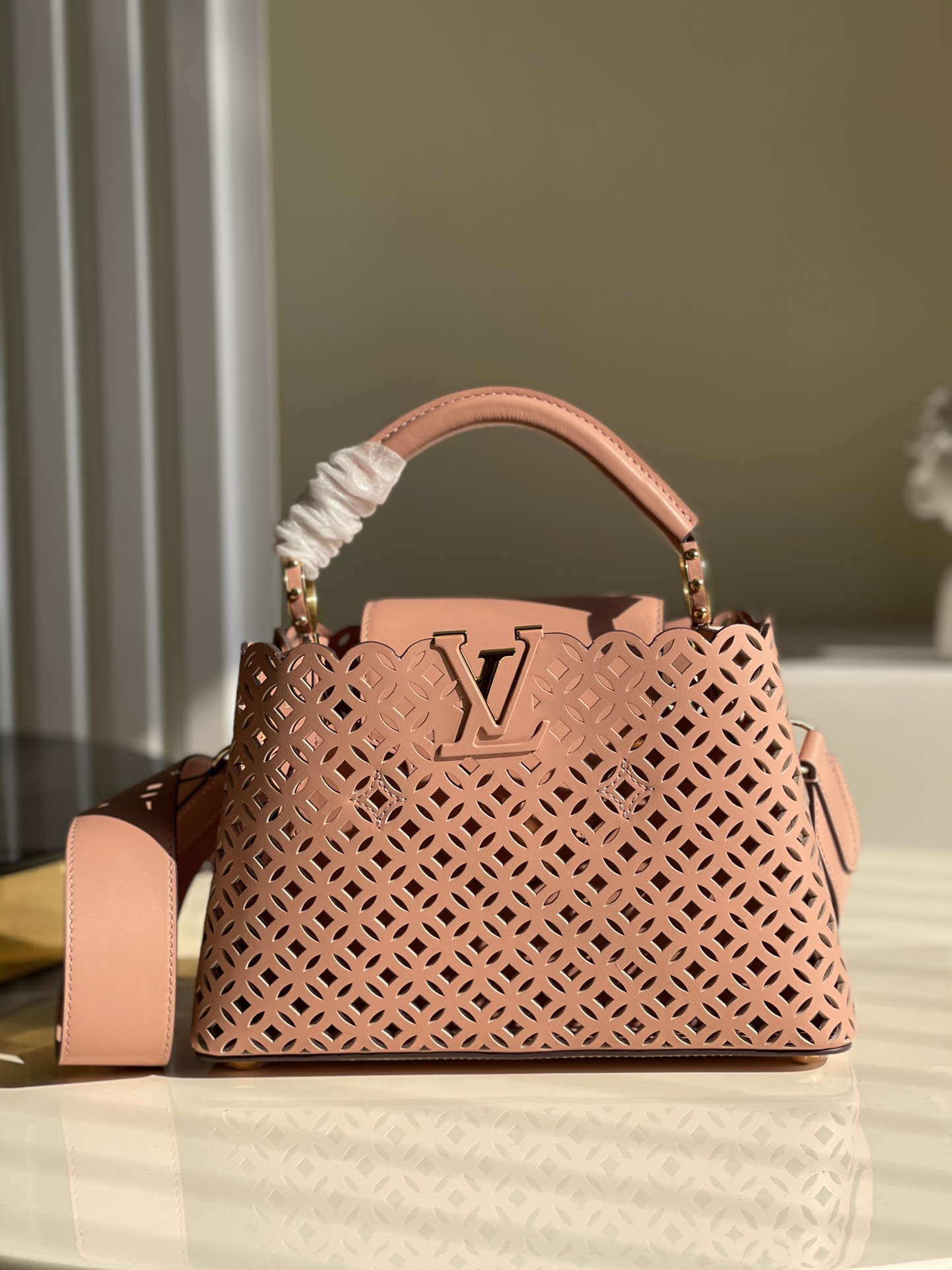 l0*is V*t0n capucines handlebag-21* 14* 8&27*21*10cm