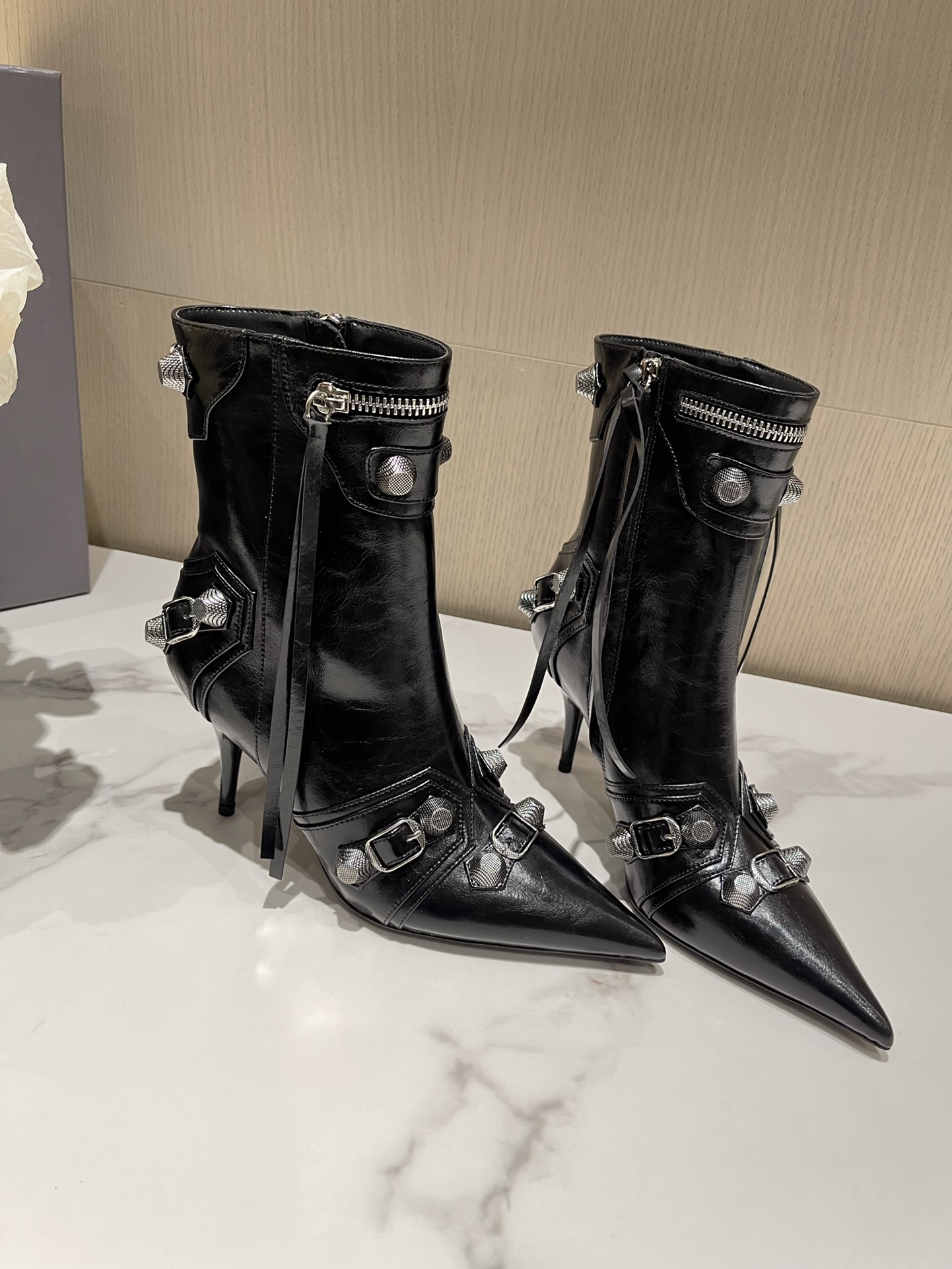 Ba*len*cia*ga boots