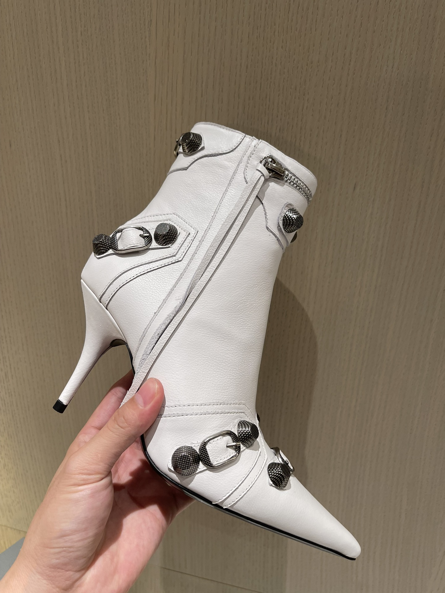 Ba*len*cia*ga boots
