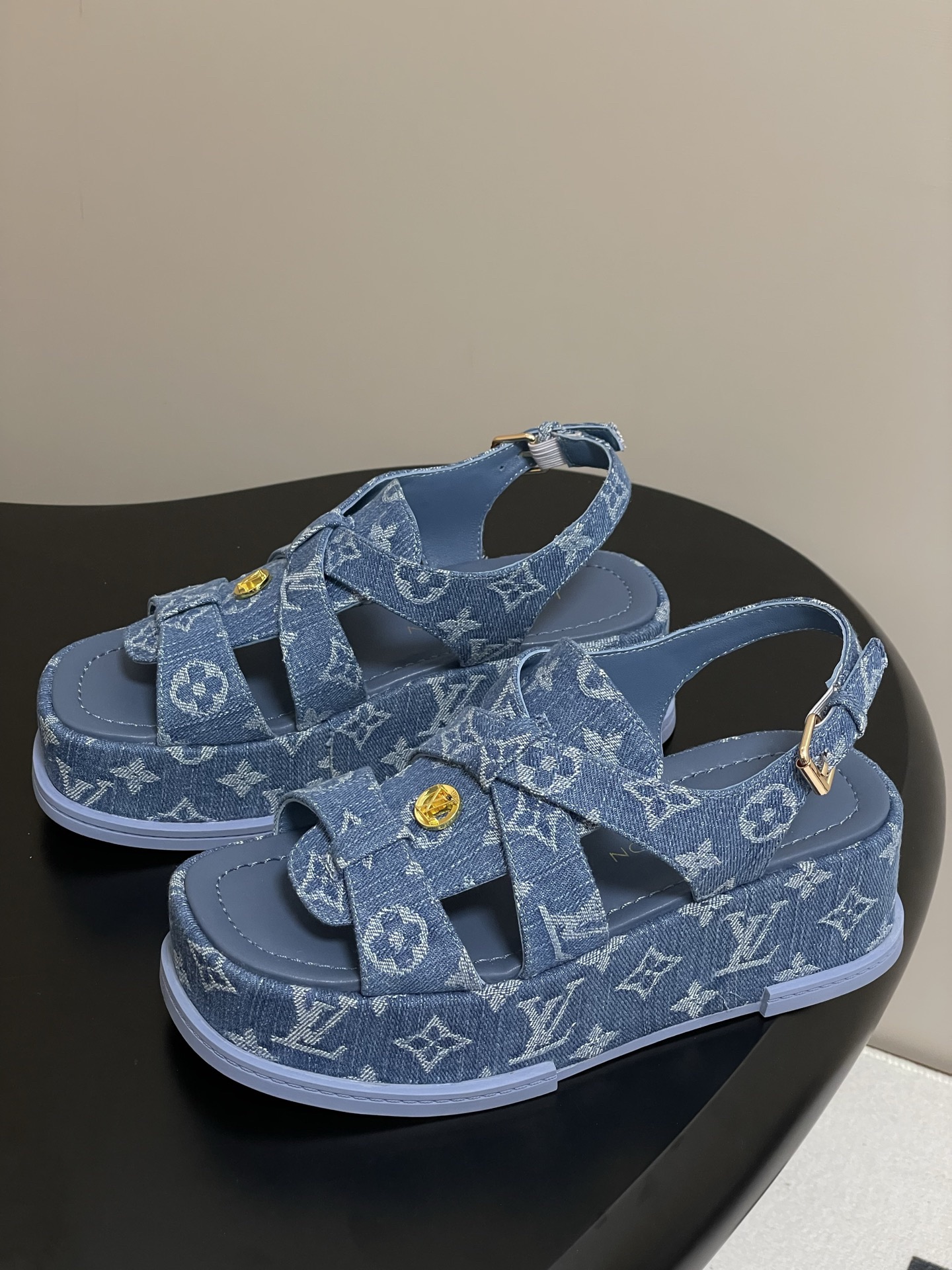 l0vis Vvtt0n maya sandals-5cm