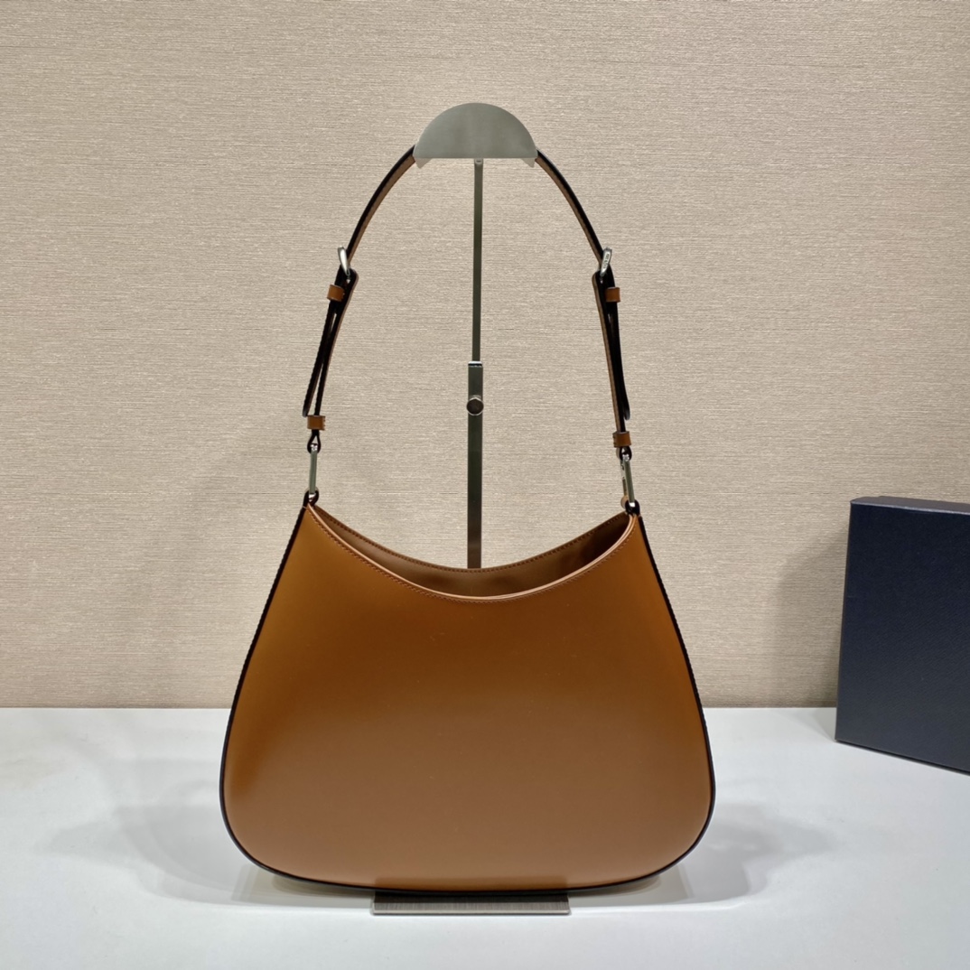 Pra*a cleo handbags-patent leather-30x18.5x4cm