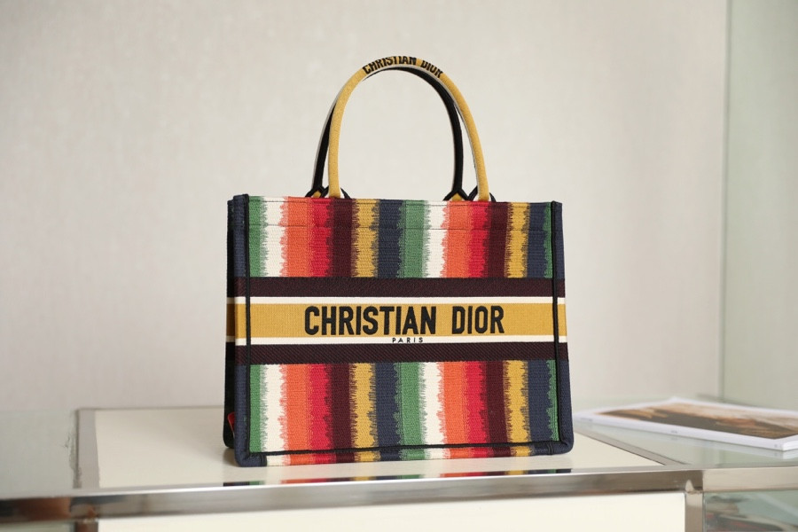 D*or small book tote-36.5cm