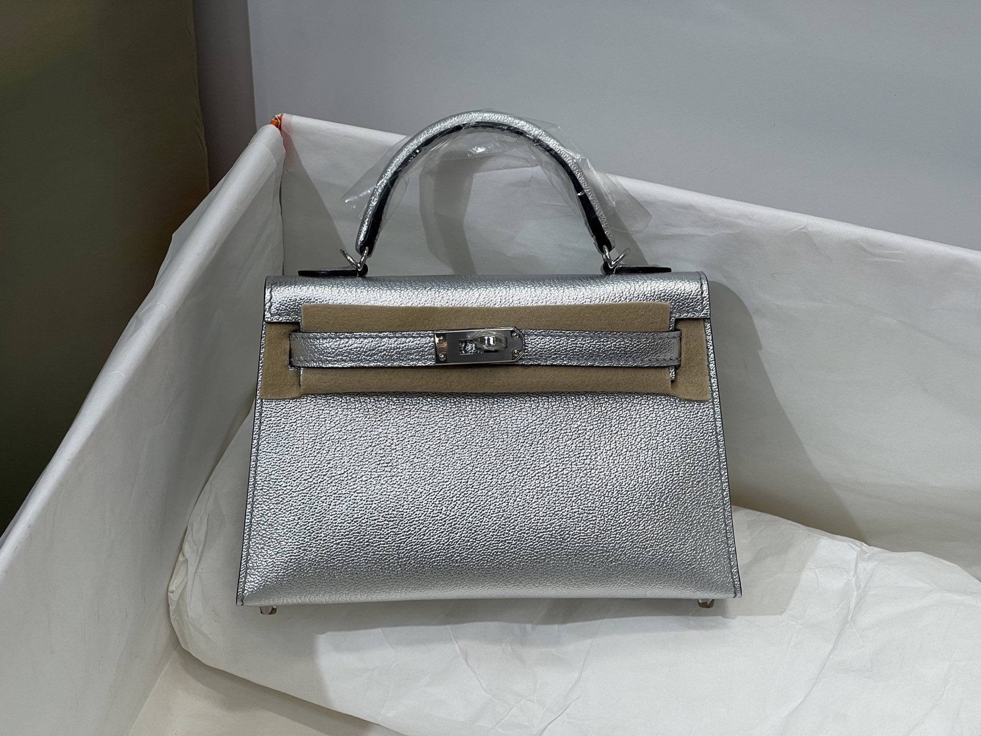 H**me5 Mini Kelly Chèvre 19