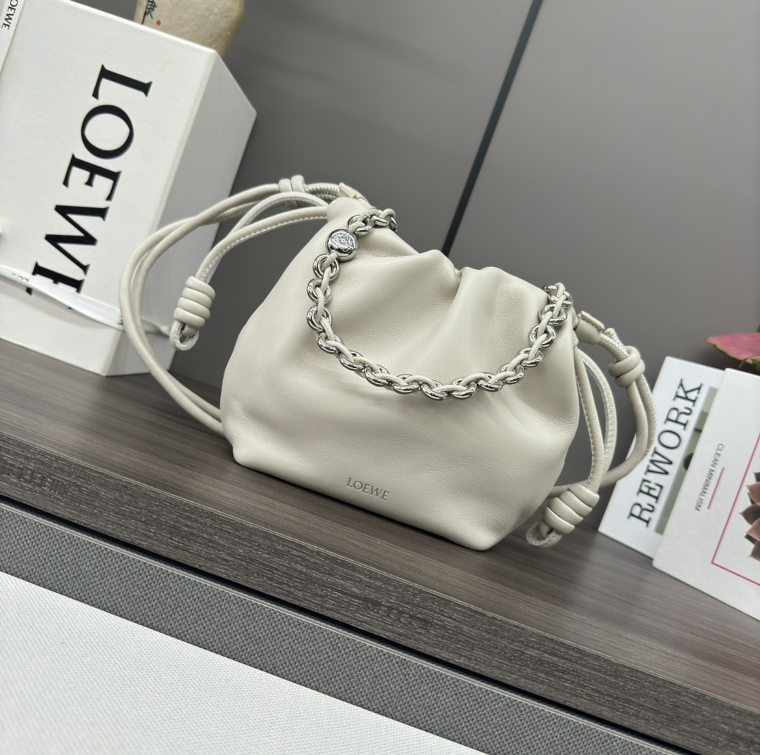 L0ew* flamenco purse 23*5.5*17cm