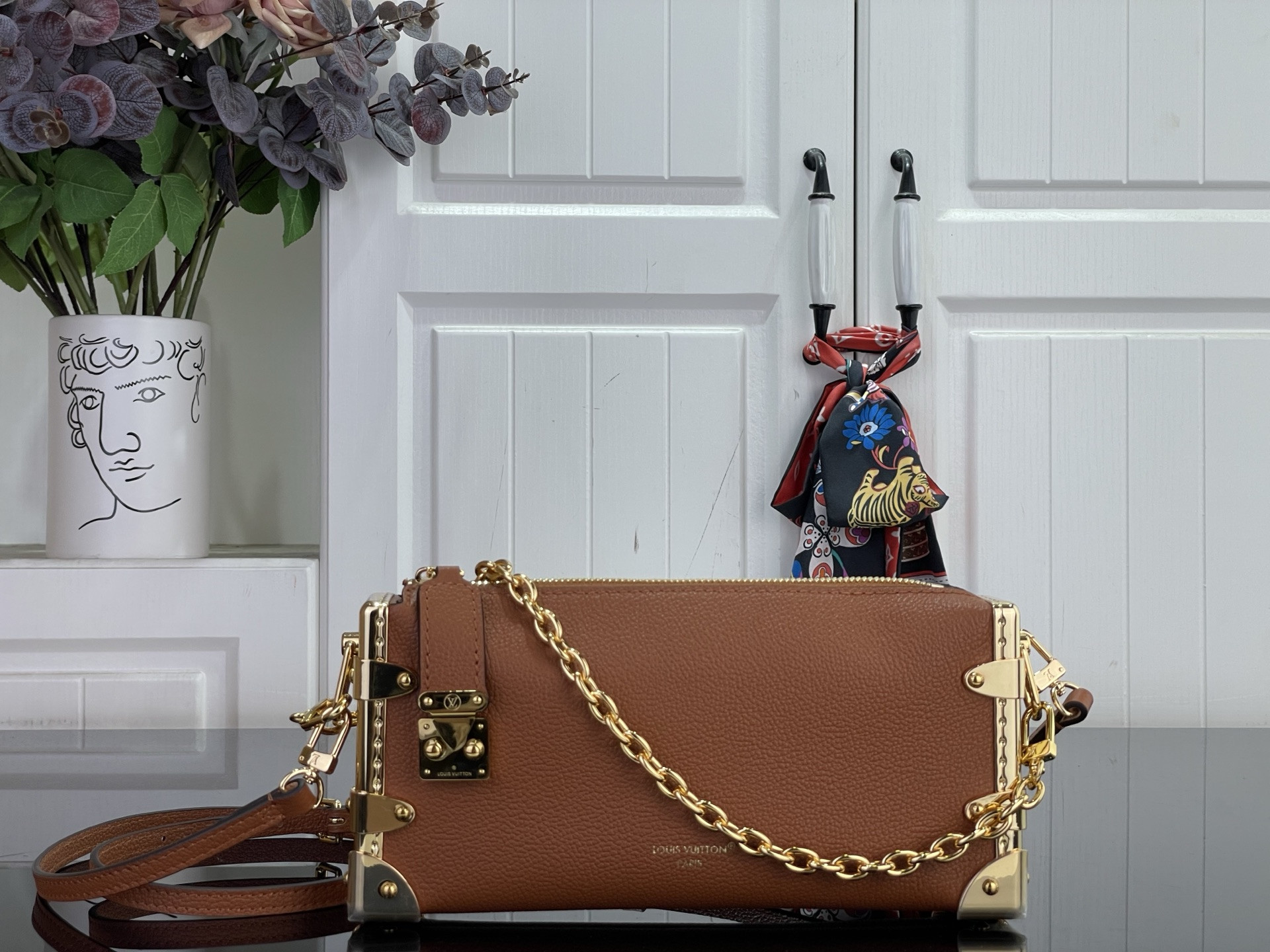 L0vis Vvtt0n Slim Trunk--M28362-23 x 12 x 4CM