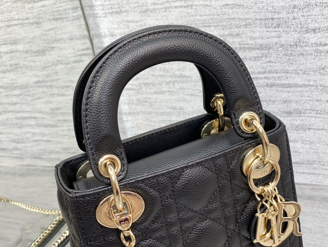 lady D*or mini-17*15*8cm
