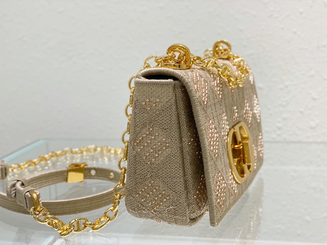 D*or 2022 caro bag-20*3*11cm