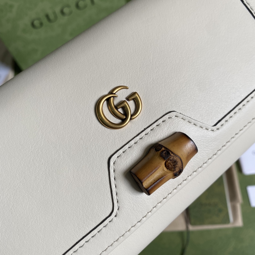 G*u*i chain bag-19*10*3.5cm