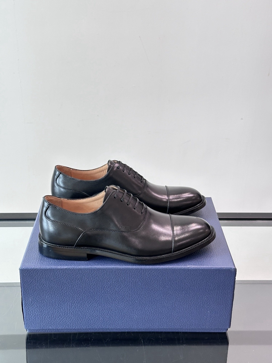 Di*r Timeless Oxford Shoe