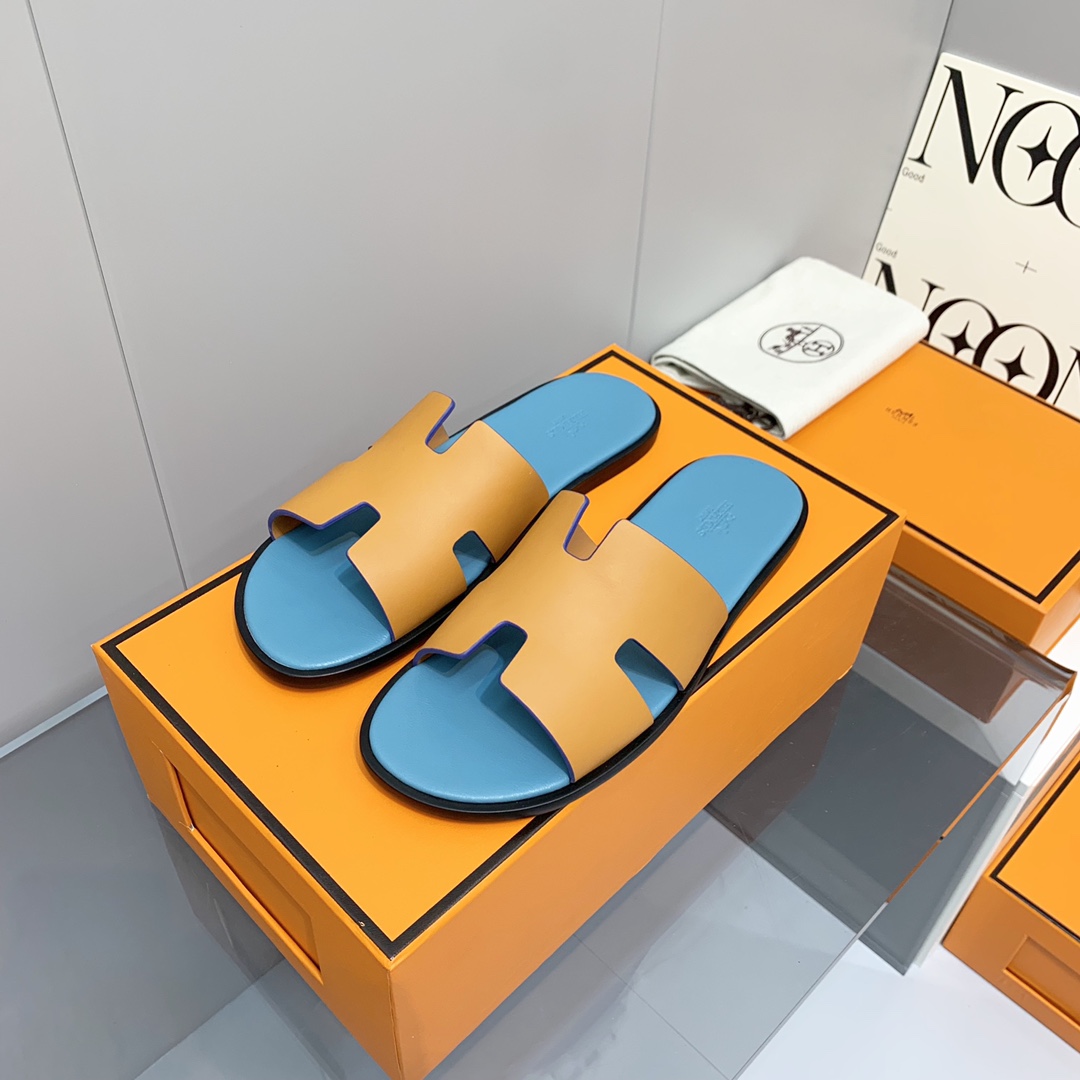 H**mes sandals
