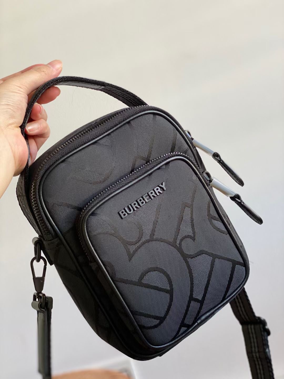 B**rry crossbody bag-14 x 6 x 19.5cm