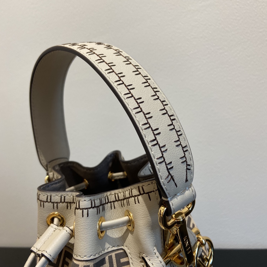 F**di mini mon tresor bag -12x18x10cm