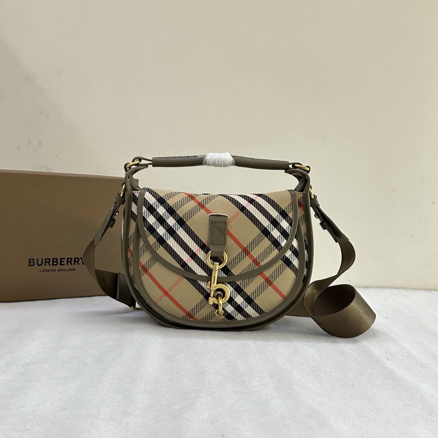 Burberr.y Small B Clip Check Messenger Bag -27.5*11*19CM