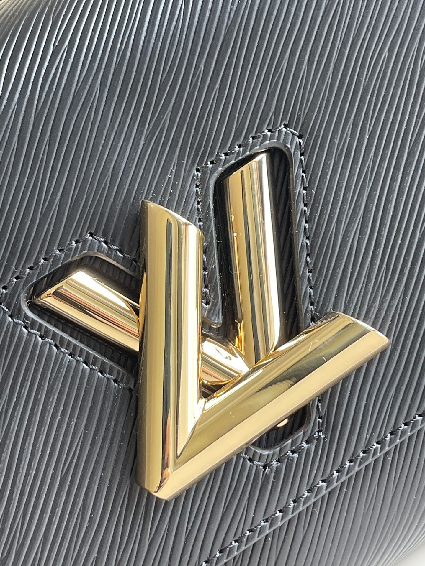 l0*is V*t0n twist mm-23*18*8cm