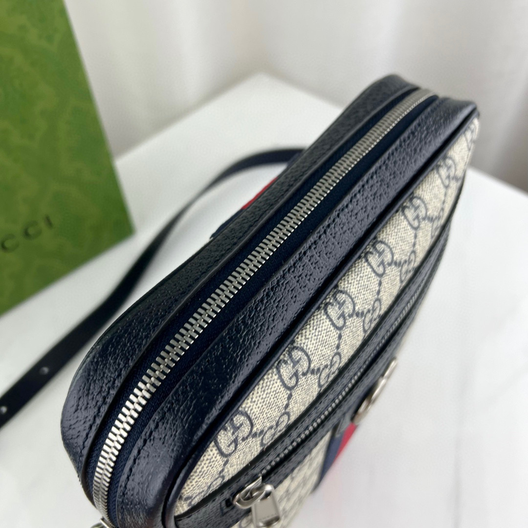 g*u*i gg S*p*e bag-23*24*5.5cm