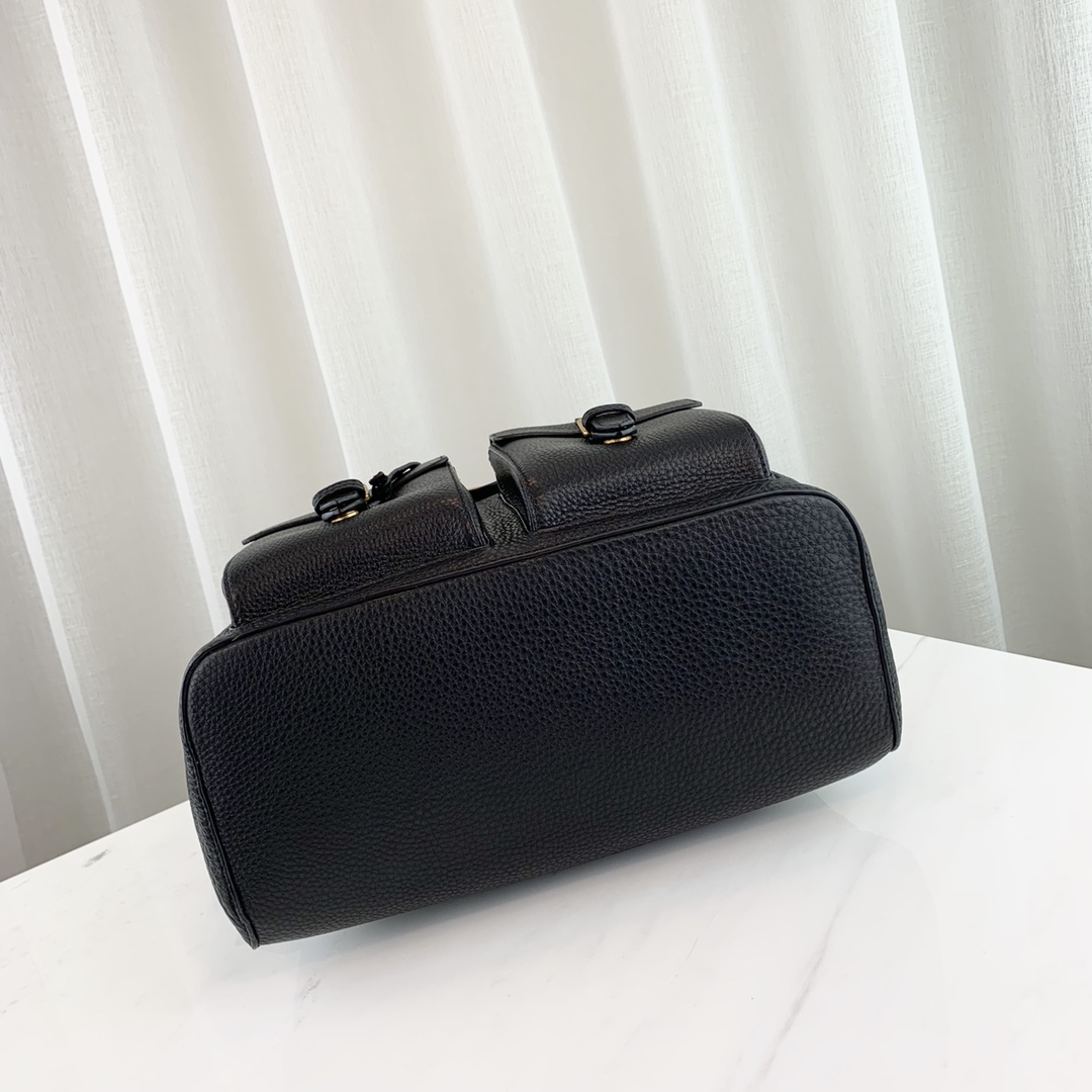 G*u*i backpack-31*37*14.5cm