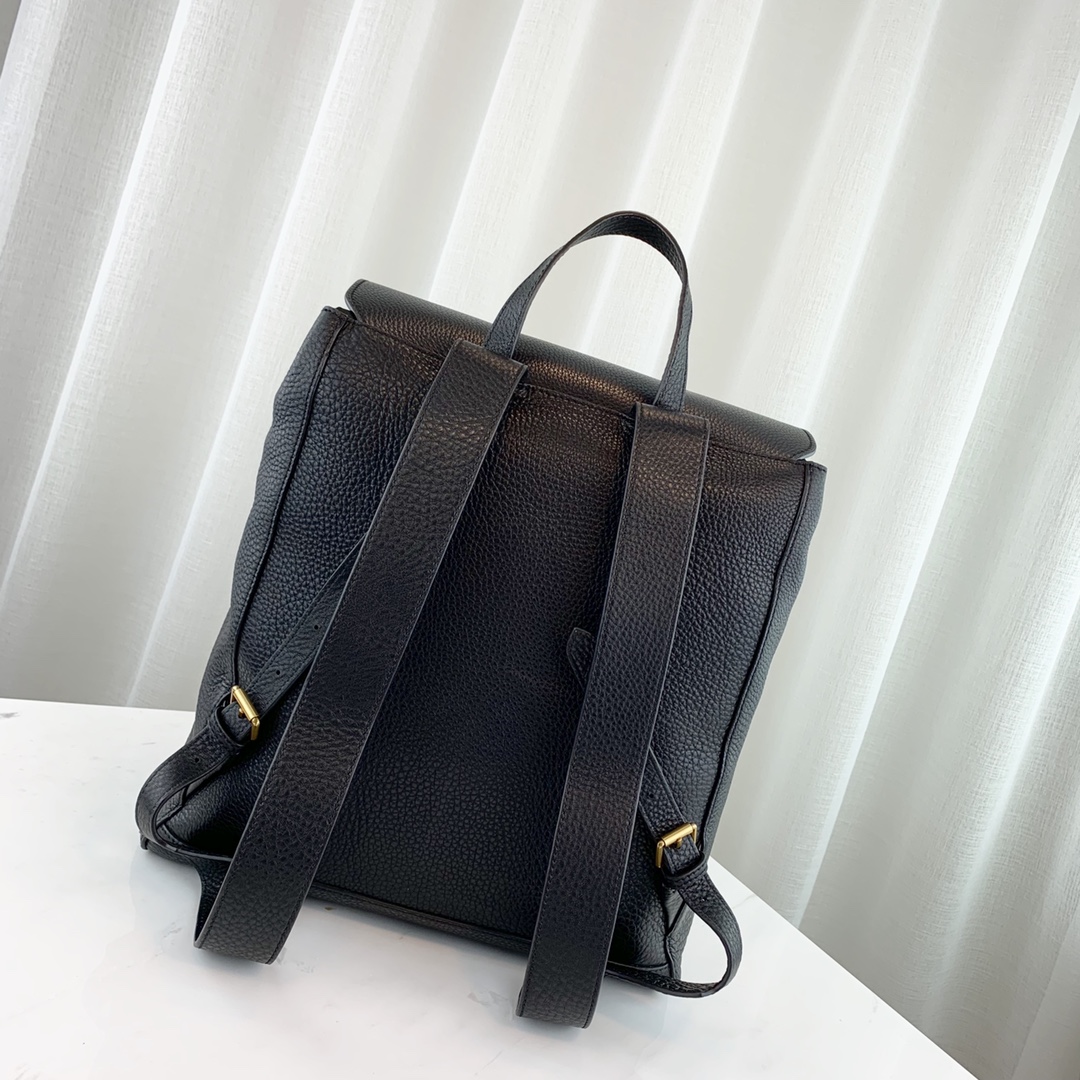 G*u*i backpack-31*37*14.5cm