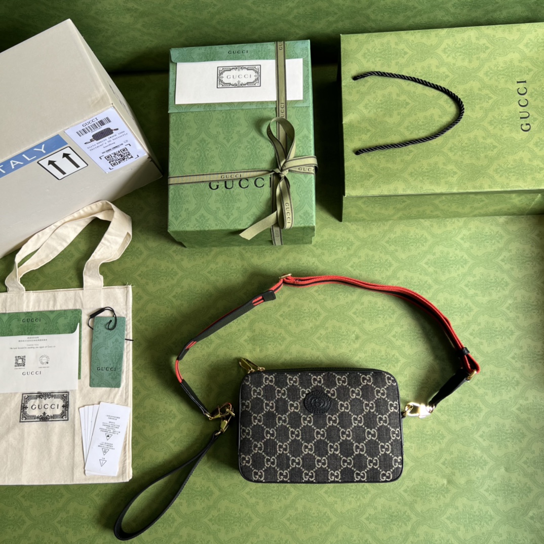 g*u*i vintage gg S*p*e-24.5x 16x 4.5cm
