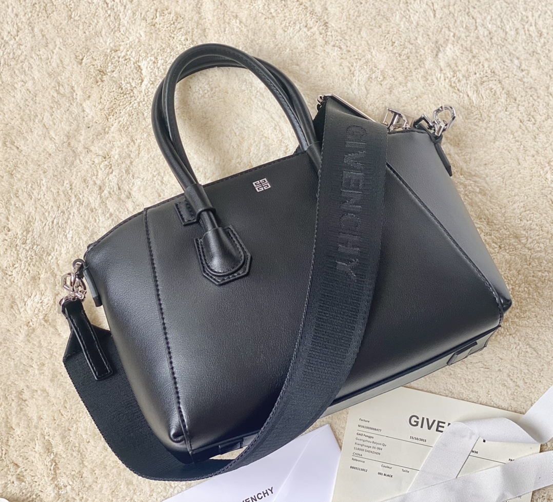 G1uenchy antigona sport -22*5*18cm