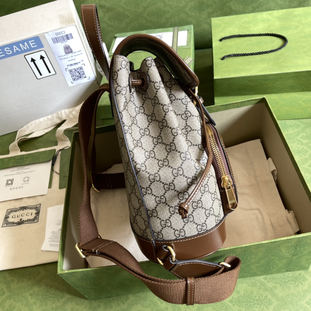 G*u*i backpack-26.5*30*13cm
