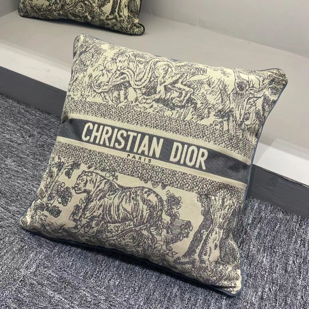 Diro Pillowcase