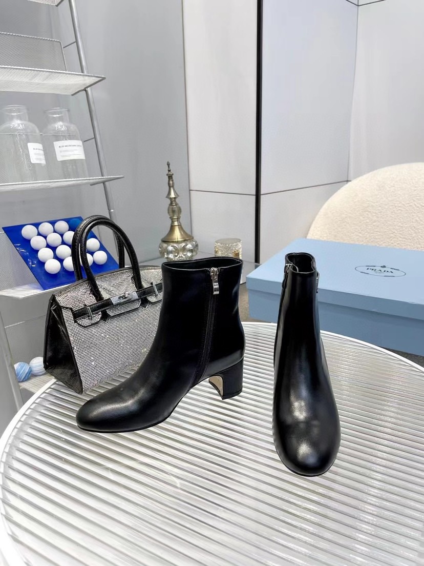 Pra*a boots 2023ss