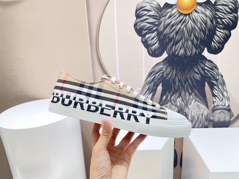 Bv*b*rry sneakers