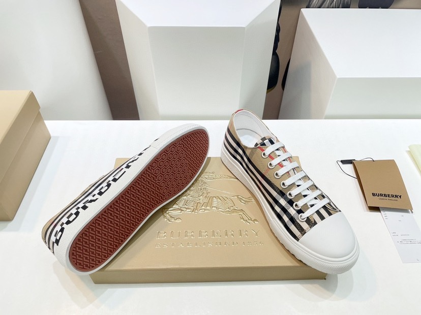 Bv*b*rry sneakers
