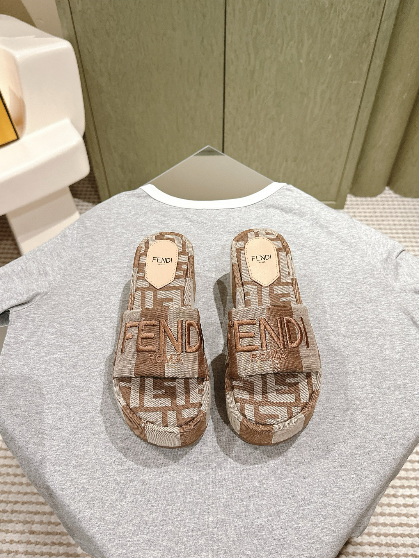 F**di slides