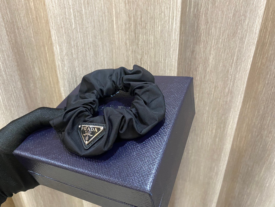 Pra*a headband